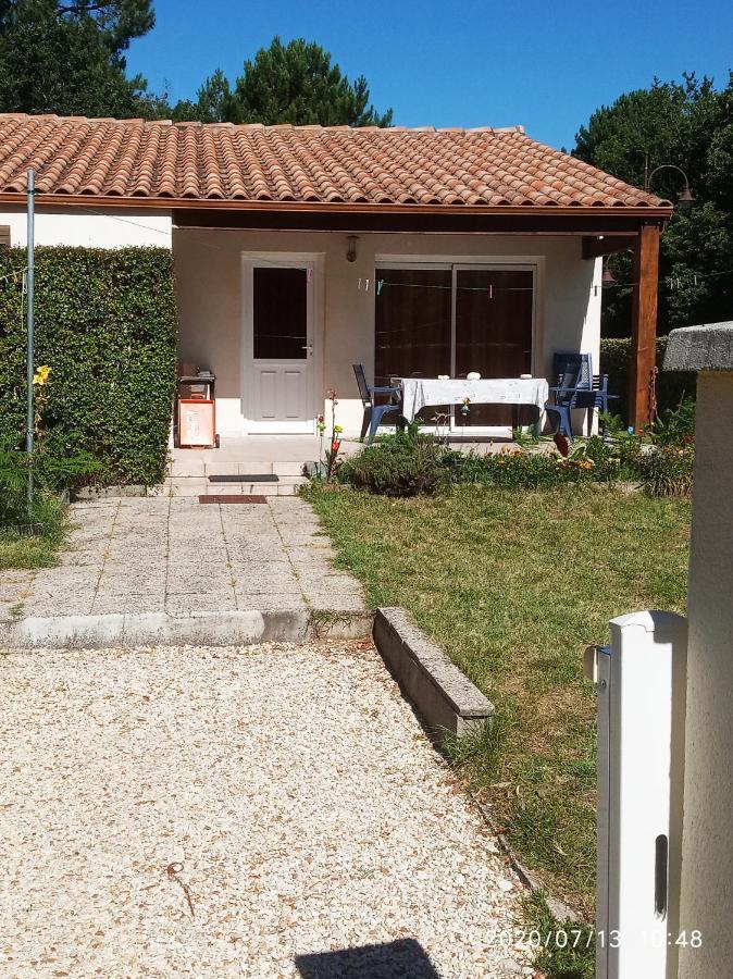 Maison Les Mathes Exterior foto